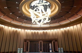 浦宇銅藝,助力進博!歷經兩月,打造進博會主會場6000余平米銅藝門裝飾制作任務,再次創造銅藝新高點!